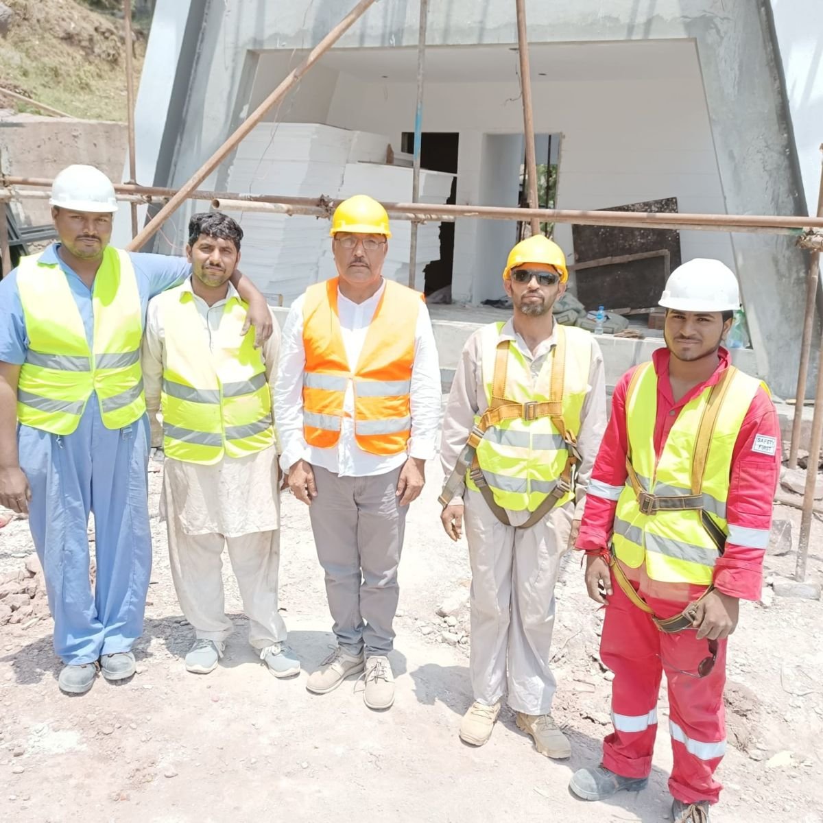 Desert Expert team on site in Murree